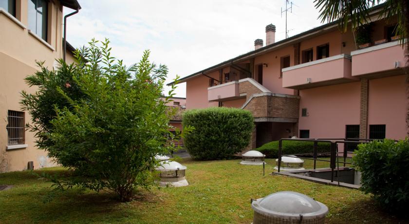 Garda Blue Lake Home Luxury Appartment Ντεζεντσάνο ντελ Γκάρντα Δωμάτιο φωτογραφία