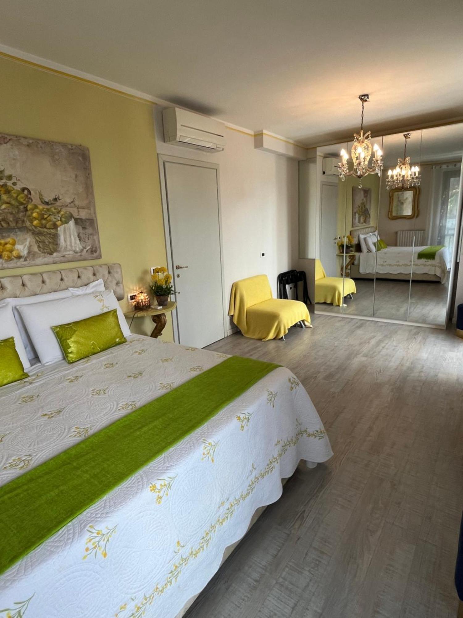 Garda Blue Lake Home Luxury Appartment Ντεζεντσάνο ντελ Γκάρντα Εξωτερικό φωτογραφία
