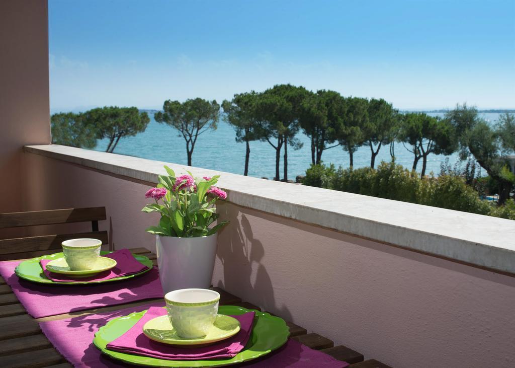 Garda Blue Lake Home Luxury Appartment Ντεζεντσάνο ντελ Γκάρντα Εξωτερικό φωτογραφία